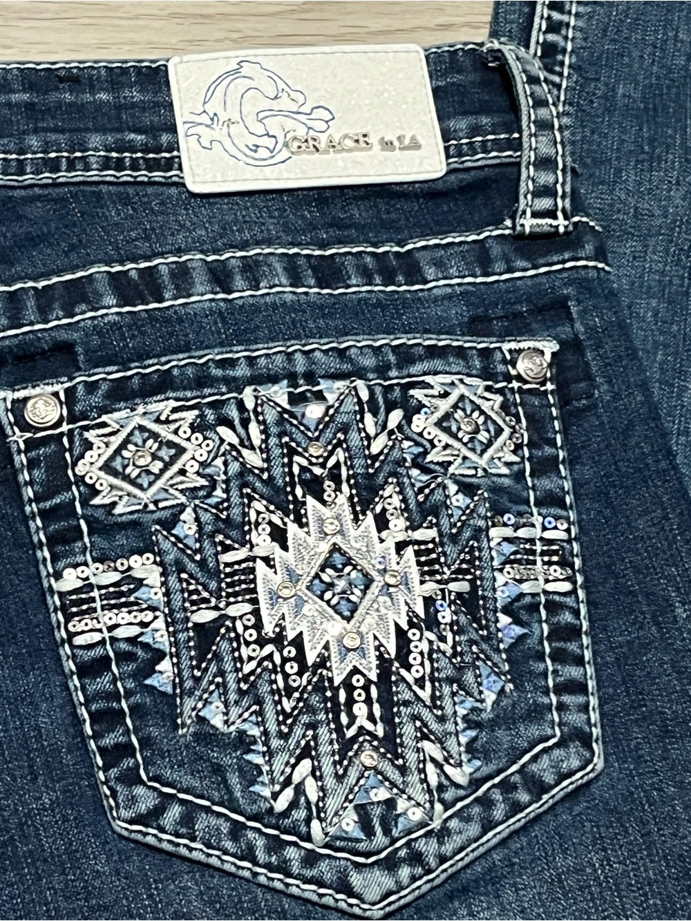 Grace in LA Dark Blue Sz 30 Bootcut Jeans with Embroidered Pocket Detail 32x32 - Picture 2 of 16